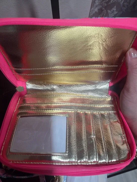 Disney Lilly Pulitzer small crossbody - Picture 11 of 16